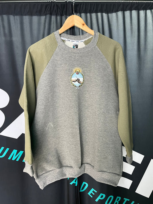 BUZO CUELLO REDONDO SIN CAPUCHA - ESTAMPADO - CÁPSULA SAN JUAN