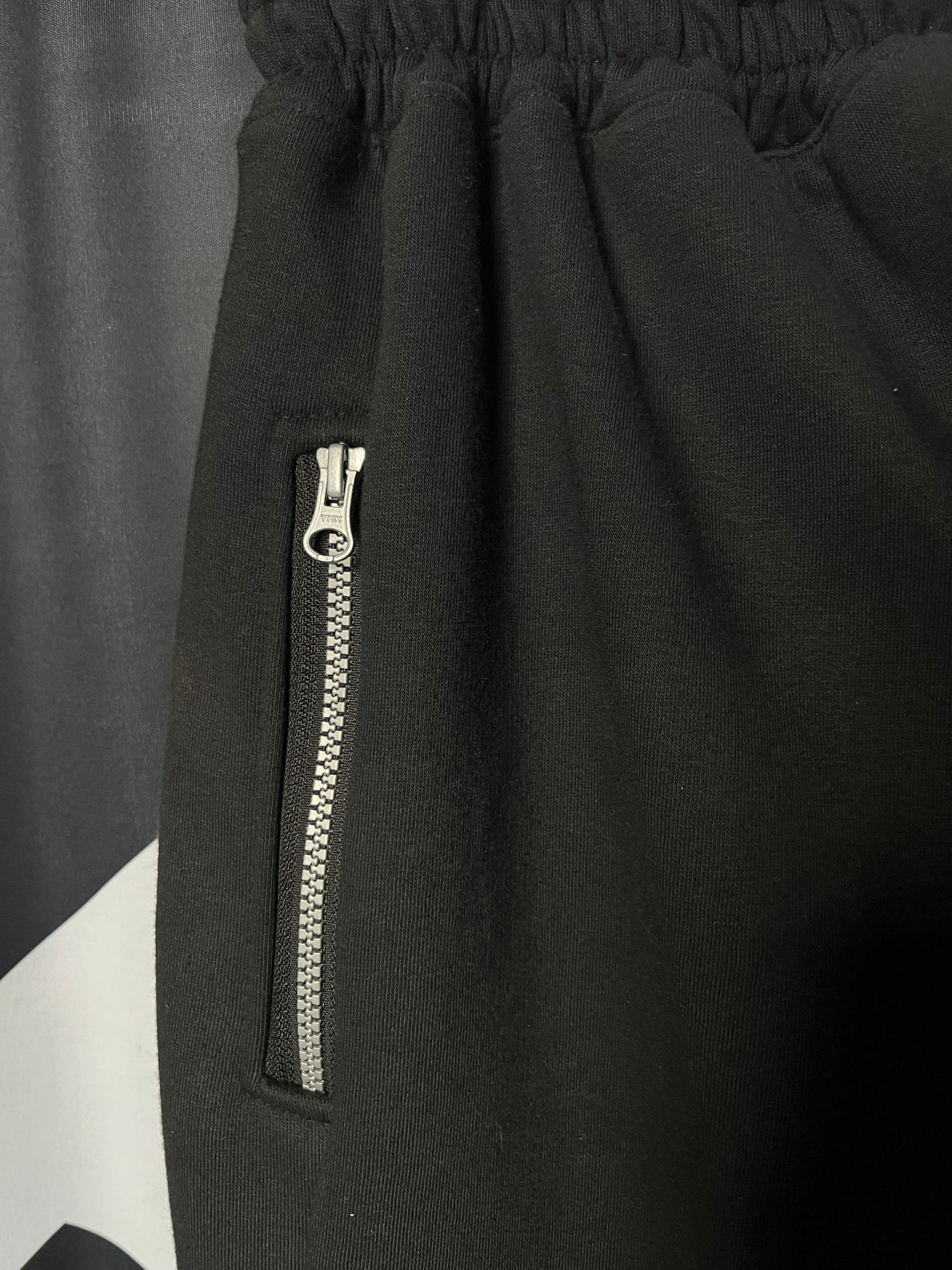 PANTALÓN BUZO