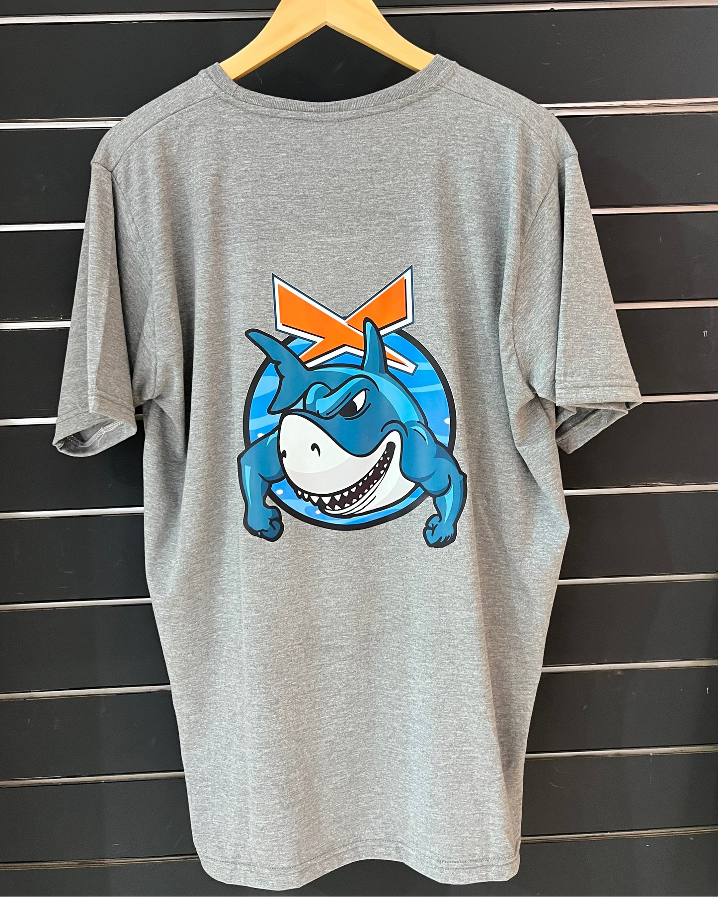 REMERA SHARKFIT